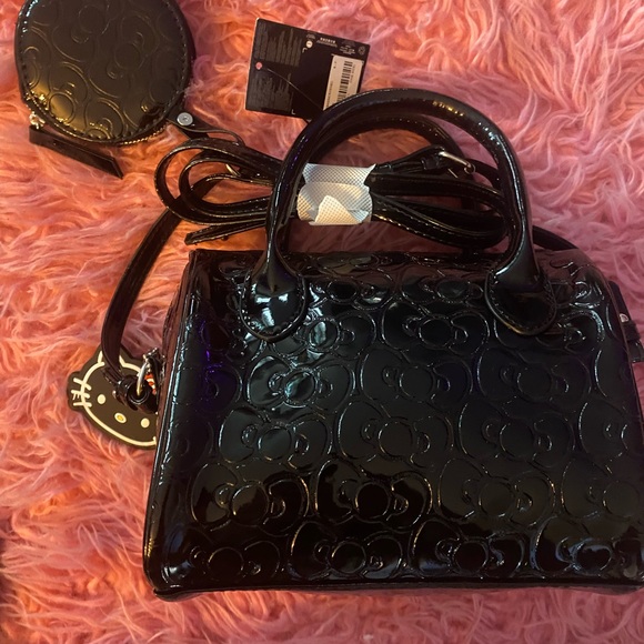 Hello kitty forever21 mini crossbody purse. NWT. Sold out. - Picture 1 of 4